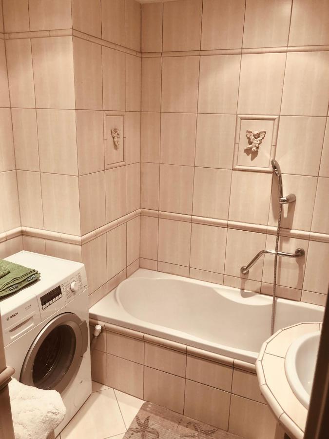 Wynajemzklasa Hostel Krakow Bagian luar foto
