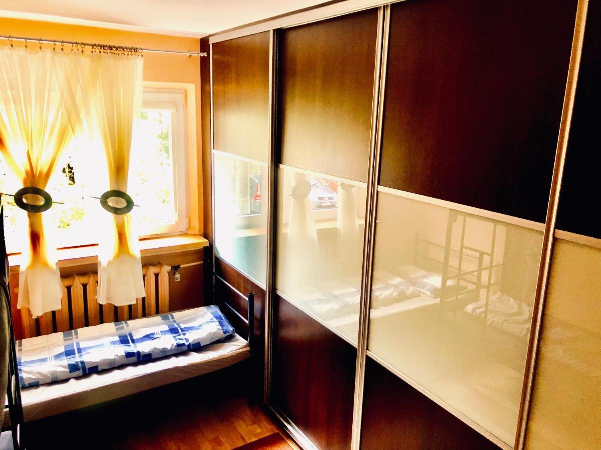 Wynajemzklasa Hostel Krakow Bagian luar foto