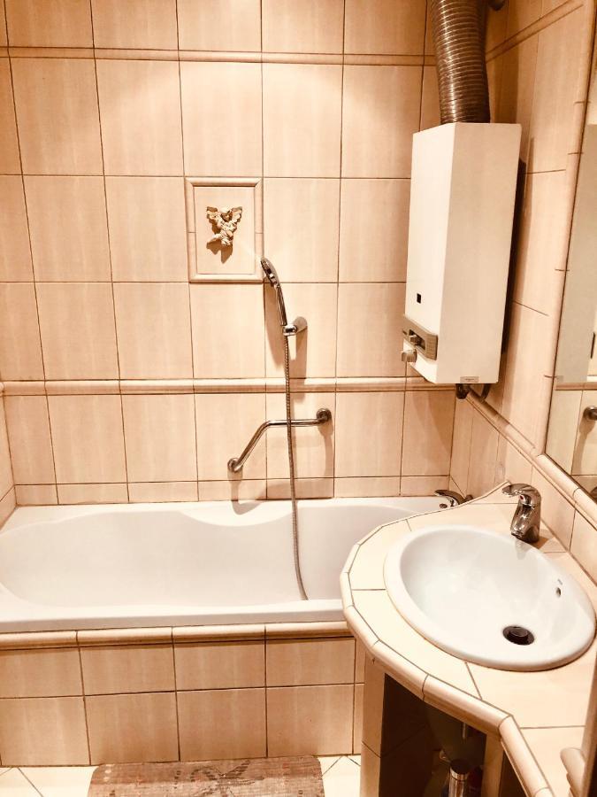 Wynajemzklasa Hostel Krakow Bagian luar foto